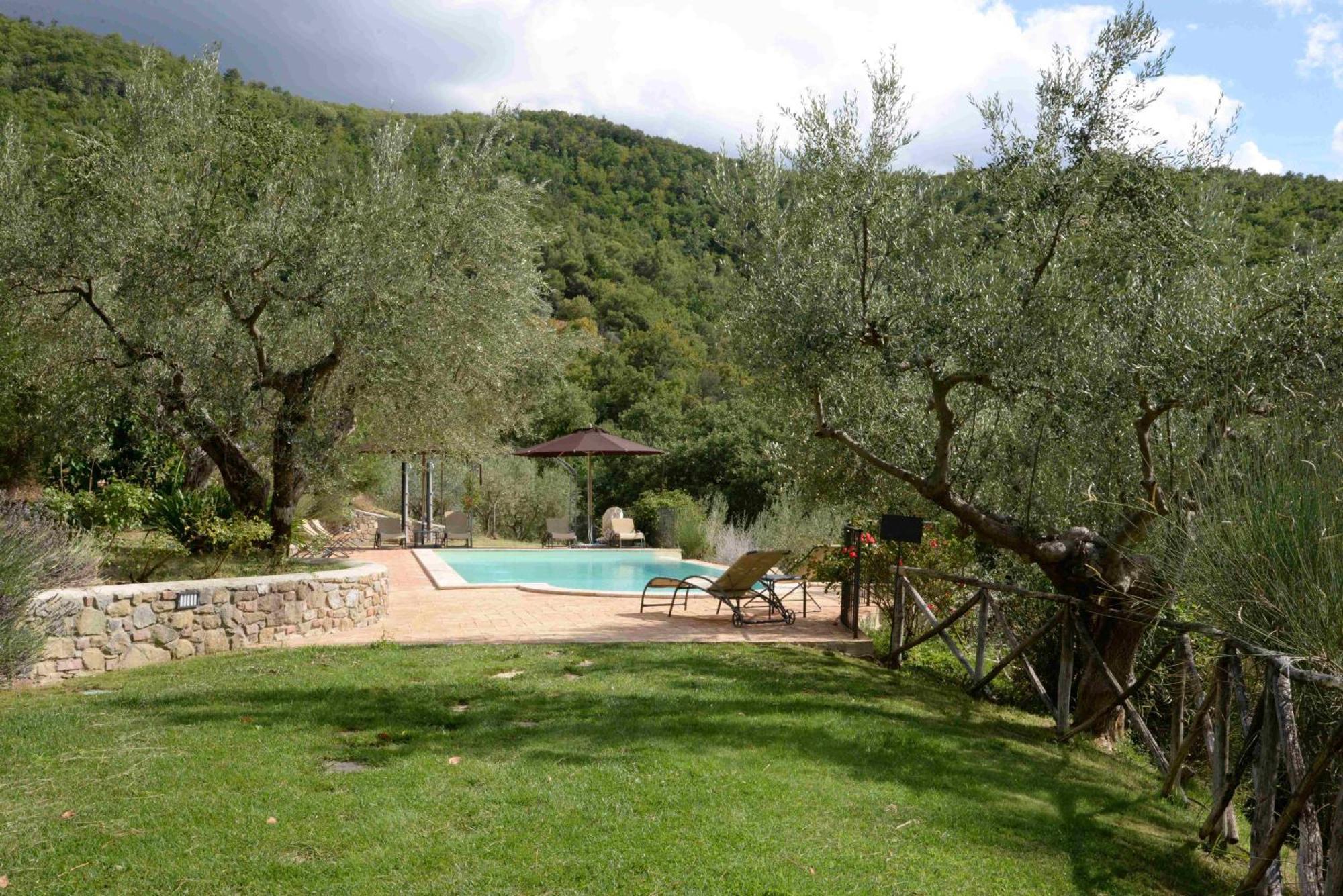 Tartagli Luxury Villa With Pool - A Fontanaro Property Paciano Bagian luar foto